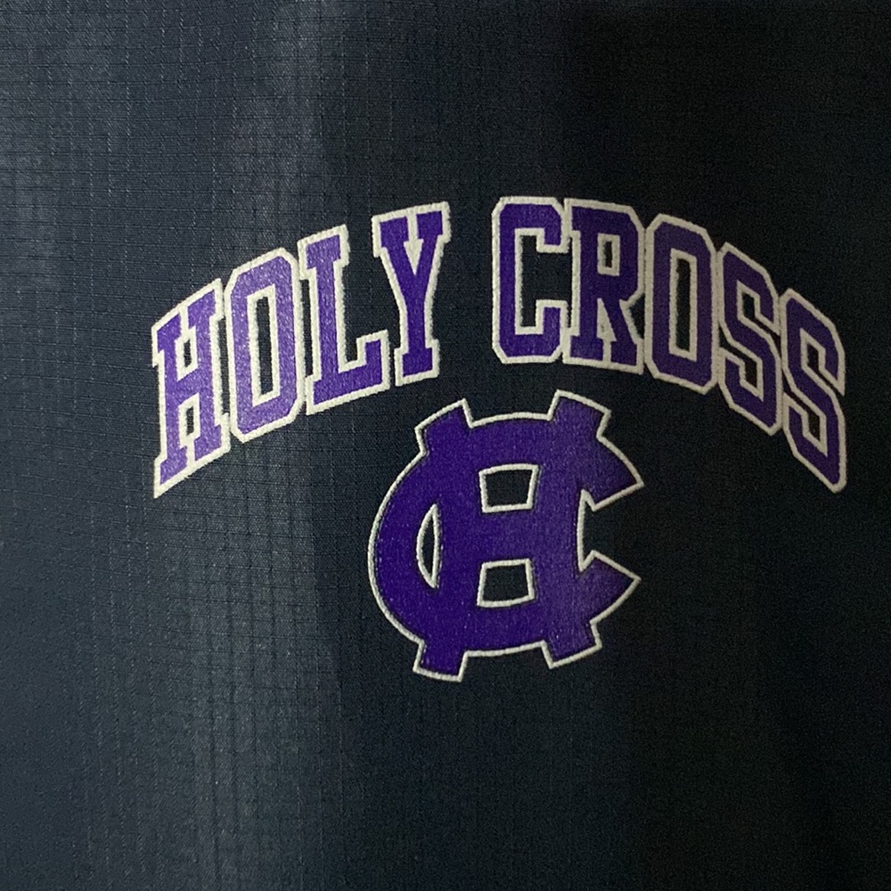 College of the Holy Cross Light Jacket/Raincoat. Excellent condition! - Picture 4 of 5